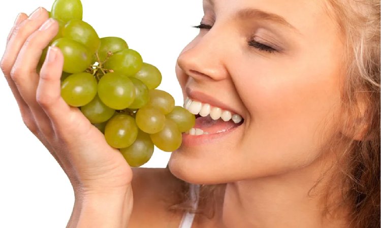 Research Shows “Remarkable” Impacts of Grape Consumption on Health and Lifespans